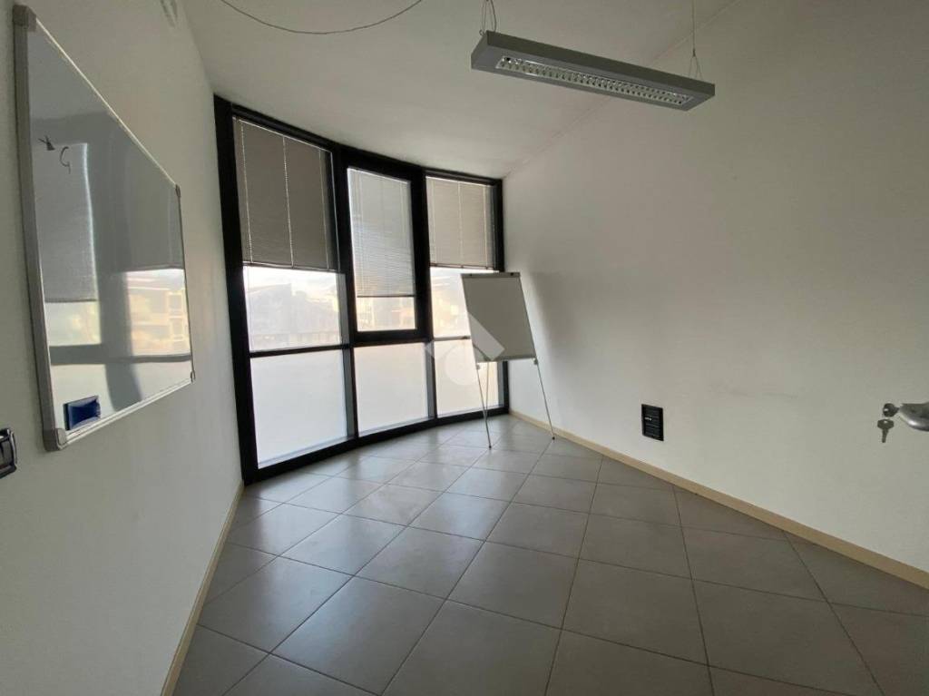 ufficio in affitto a Villafranca di Verona