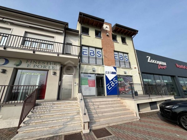 negozio in affitto a Villafranca di Verona