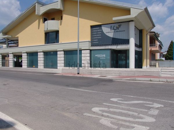 ufficio in affitto a Villafranca di Verona