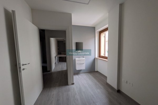 ufficio in affitto a Villafranca di Verona