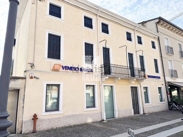 ufficio in affitto a Villafranca di Verona