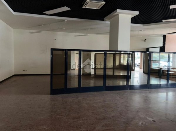 ufficio in affitto a Villafranca di Verona