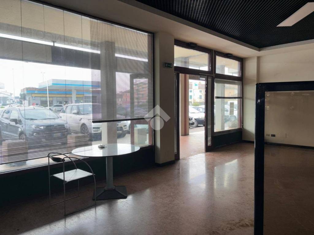 ufficio in affitto a Villafranca di Verona