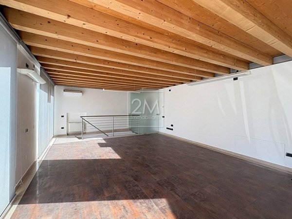 negozio in affitto a Villafranca di Verona