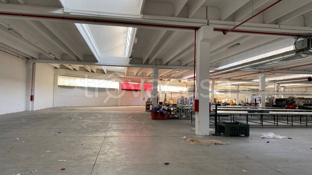 capannone in affitto a Villafranca di Verona