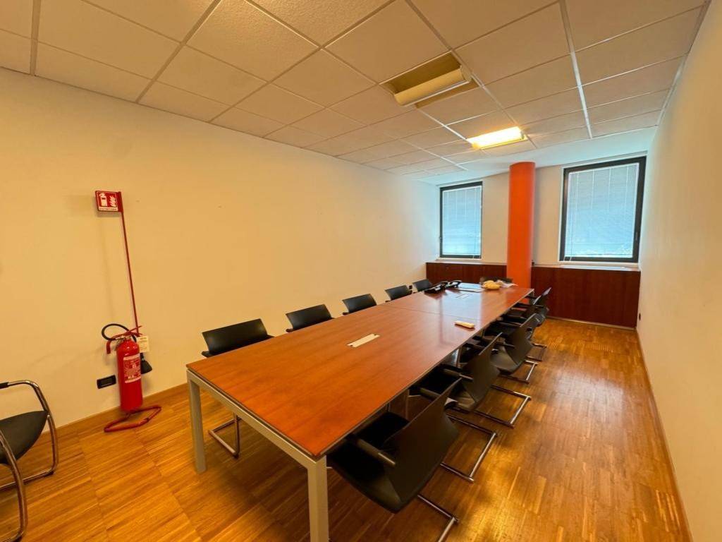 ufficio in affitto a Villafranca di Verona in zona Dossobuono