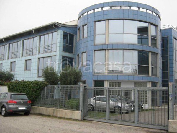 ufficio in affitto a Zevio in zona Campagnola