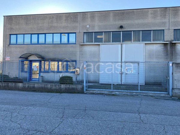 locale commerciale in affitto a Zevio