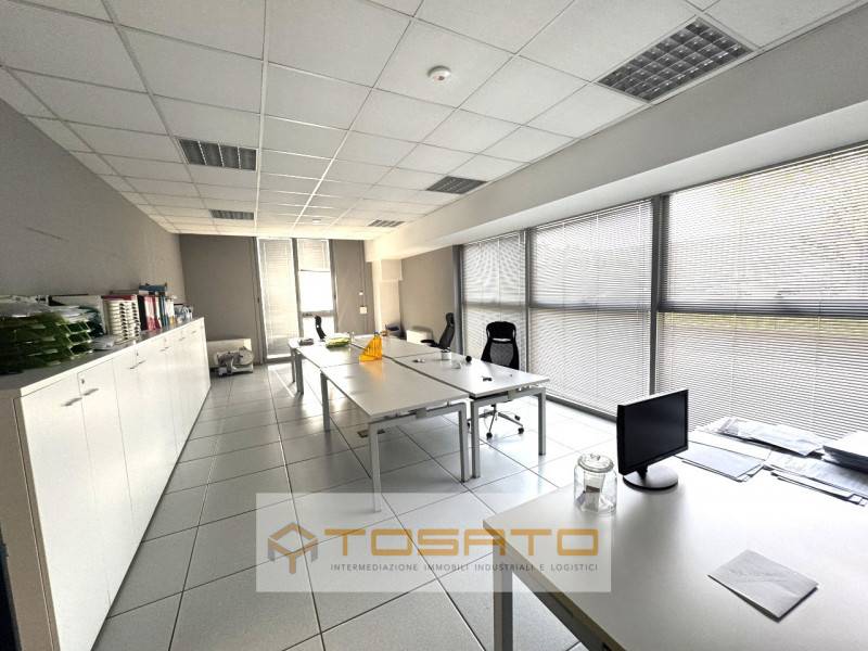 ufficio in affitto a Zevio