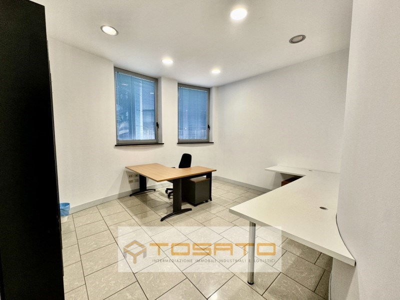ufficio in affitto a Zevio