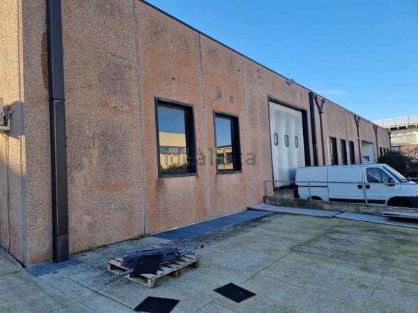 ufficio in affitto a Zevio