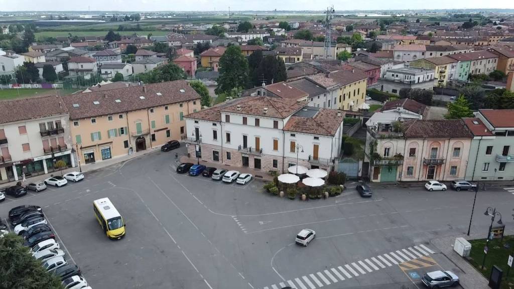 ufficio in affitto a Zevio