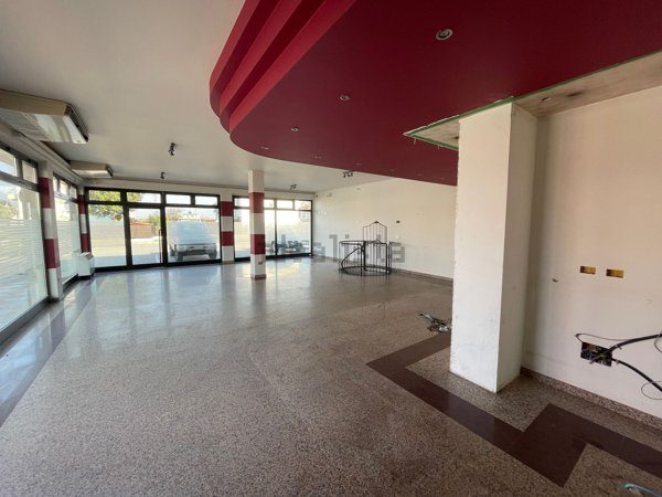locale commerciale in affitto a Zevio in zona Campagnola