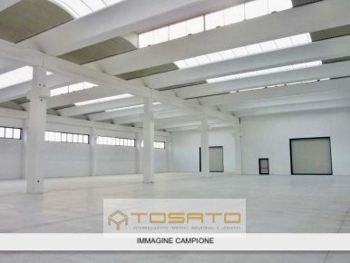 locale commerciale in affitto a Zevio in zona Santa Maria
