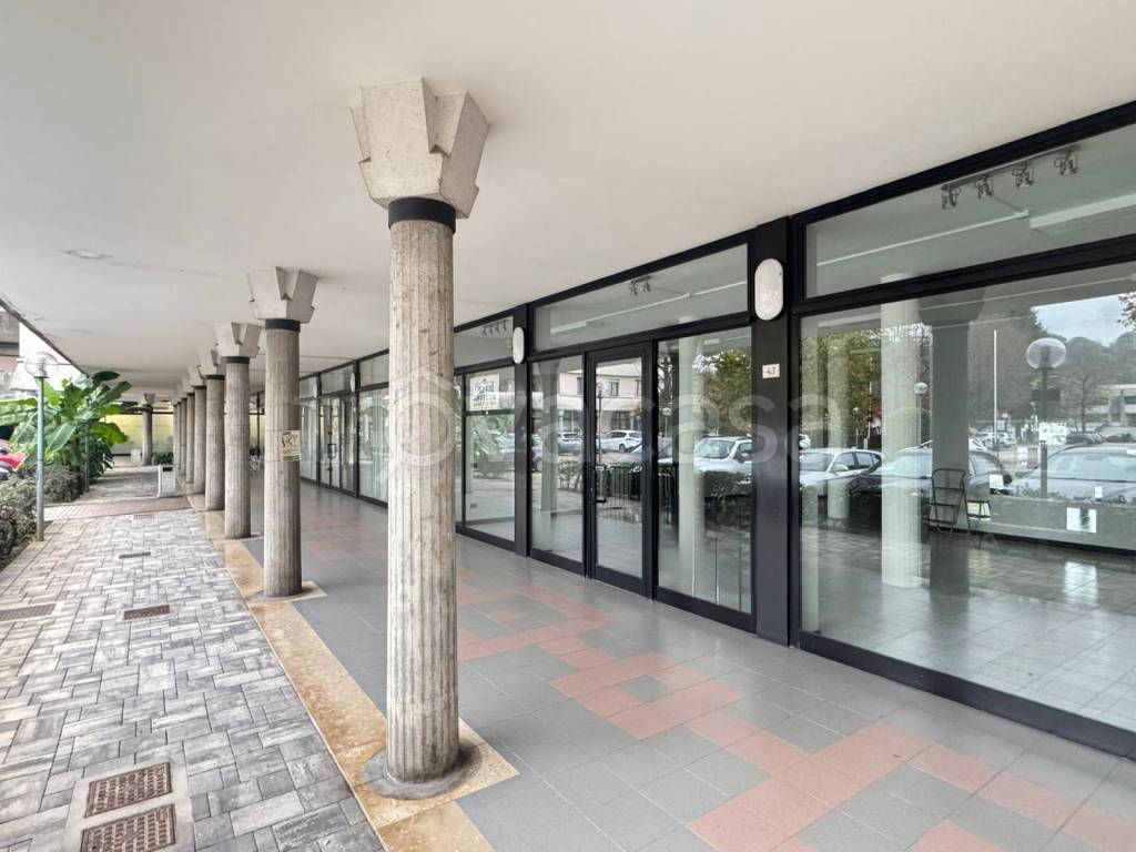 negozio in affitto ad Altavilla Vicentina