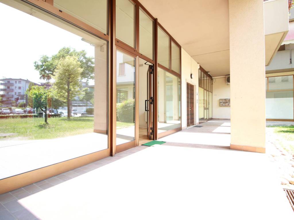 negozio in affitto ad Altavilla Vicentina