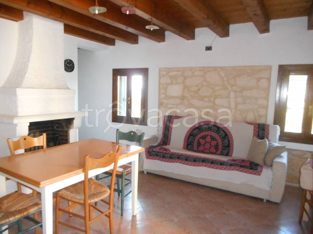 casa indipendente in affitto ad Arcugnano in zona Perarolo