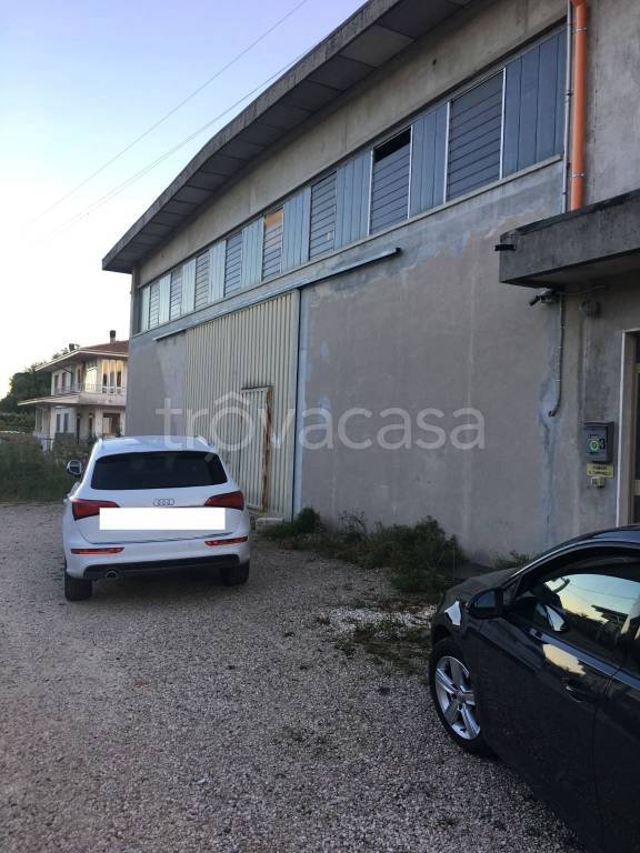 locale commerciale in affitto ad Arzignano