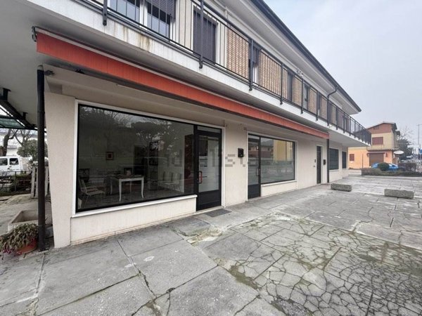 negozio in affitto ad Arzignano