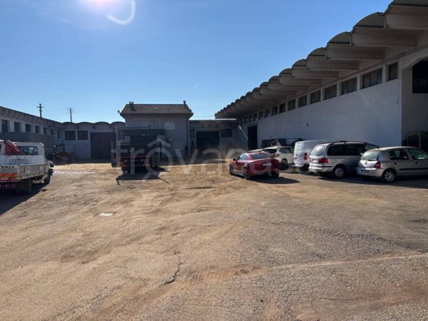 locale commerciale in affitto ad Arzignano