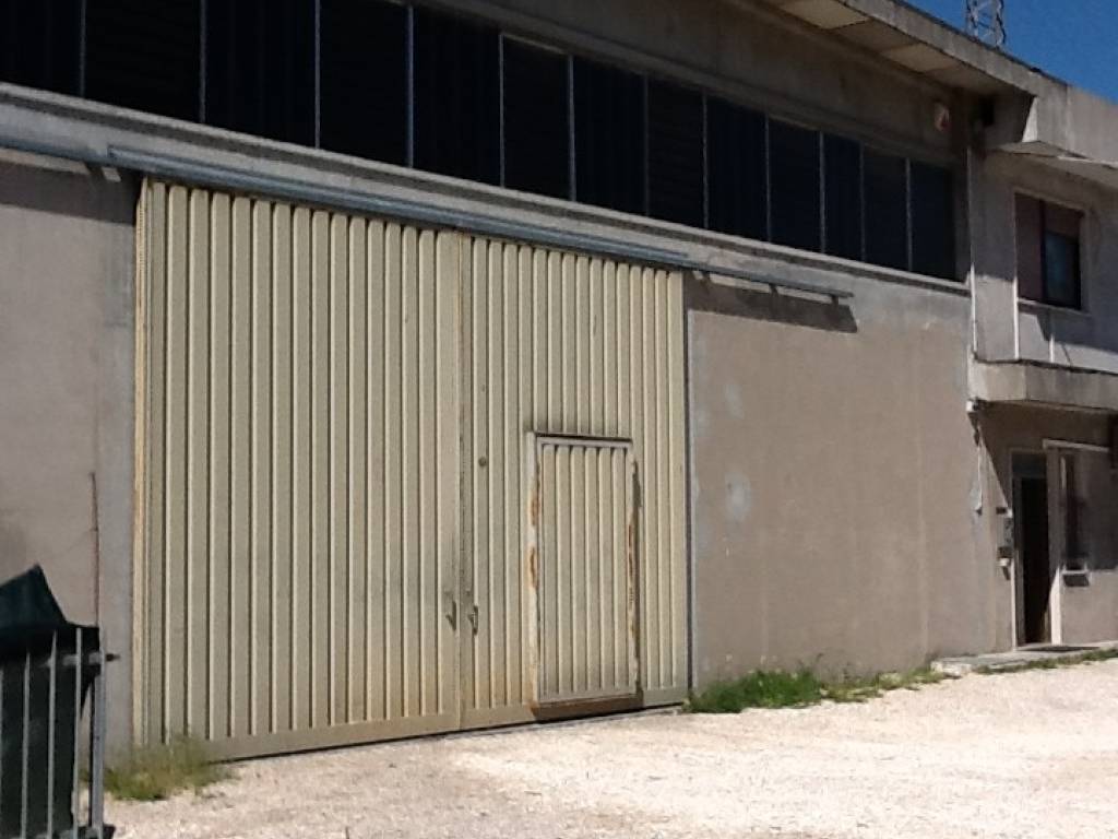 locale commerciale in affitto ad Arzignano