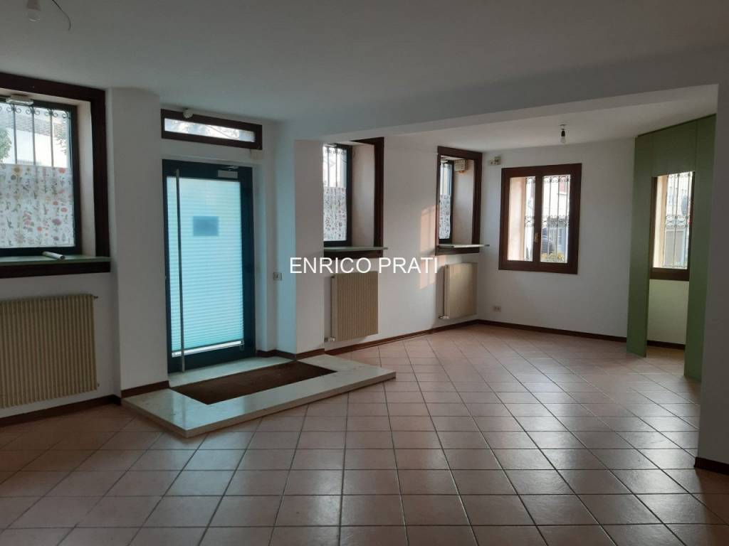 intera palazzina in affitto a Bassano del Grappa