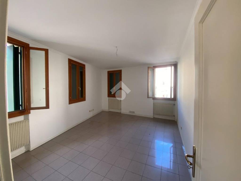 ufficio in affitto a Bassano del Grappa