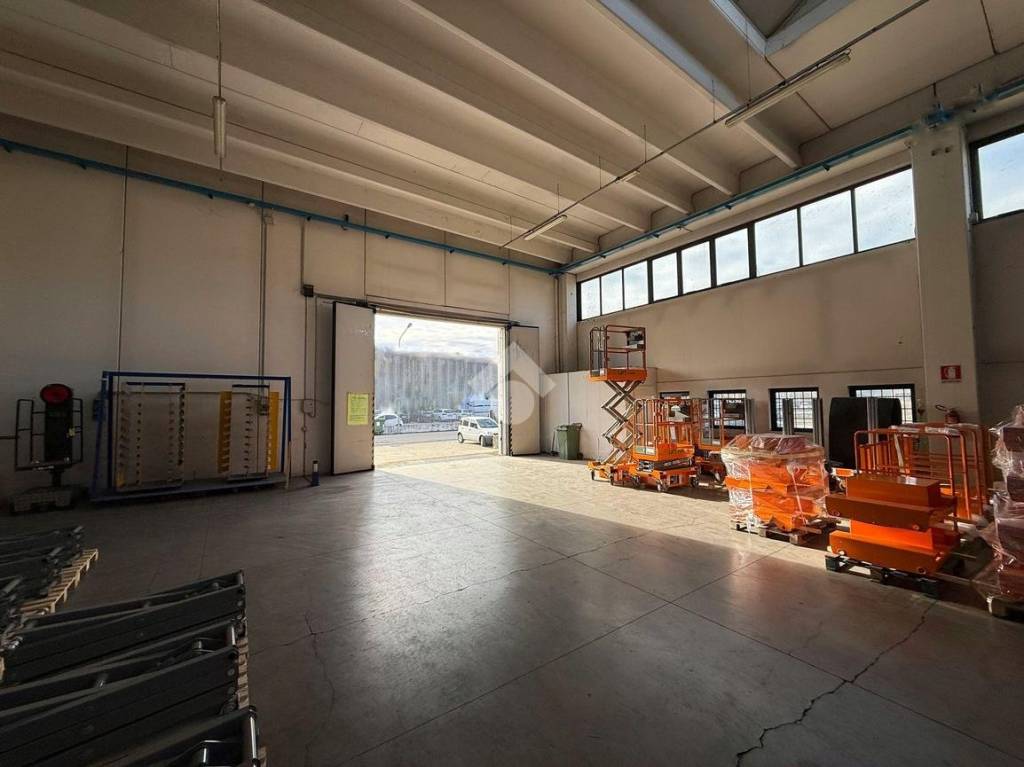 capannone in affitto a Bassano del Grappa