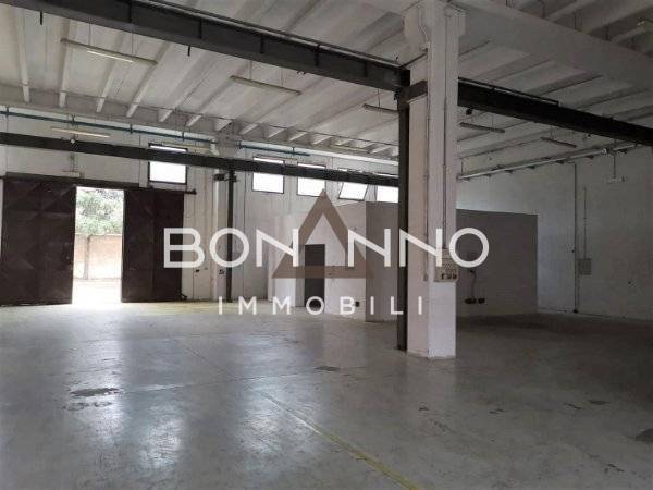 locale commerciale in affitto a Bassano del Grappa