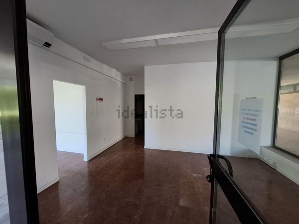 negozio in affitto a Bassano del Grappa