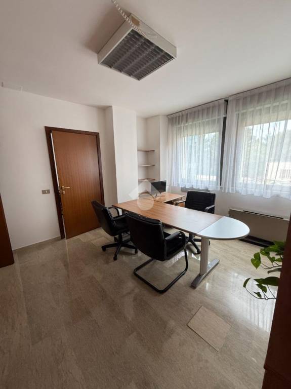 ufficio in affitto a Bassano del Grappa