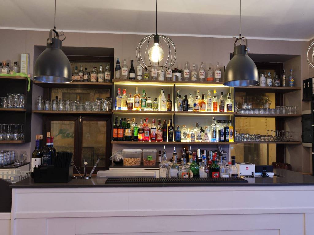 negozio in affitto a Bassano del Grappa