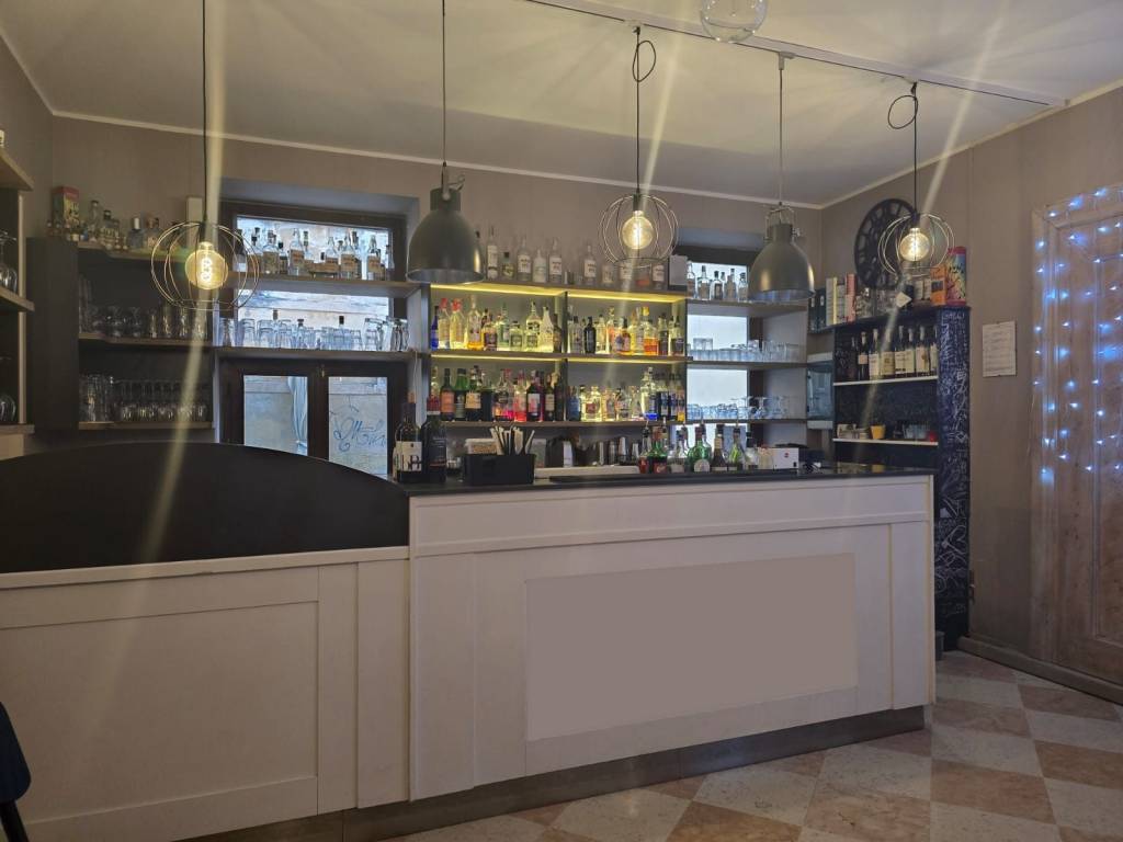 negozio in affitto a Bassano del Grappa