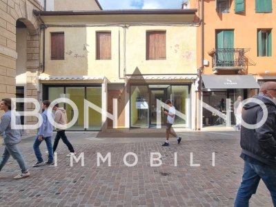 negozio in affitto a Bassano del Grappa