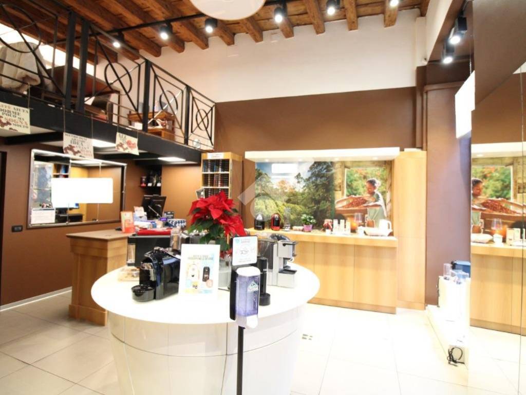 negozio in affitto a Bassano del Grappa