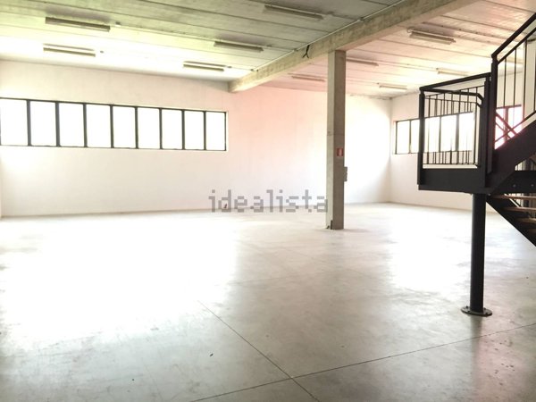 capannone in affitto a Bassano del Grappa