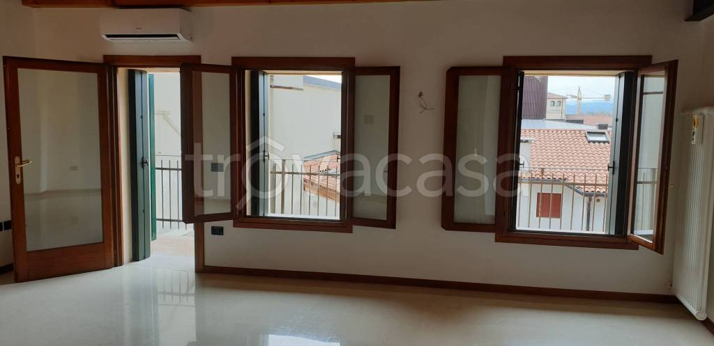 appartamento in affitto a Bassano del Grappa