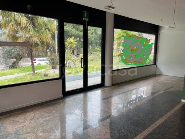 negozio in affitto a Bassano del Grappa