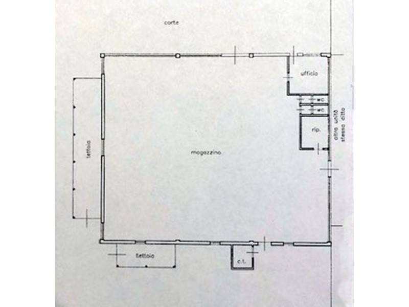 locale commerciale in affitto a Bassano del Grappa