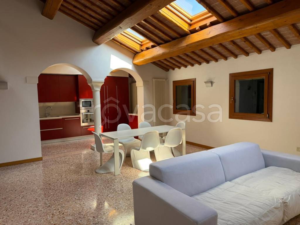 appartamento in affitto a Bassano del Grappa