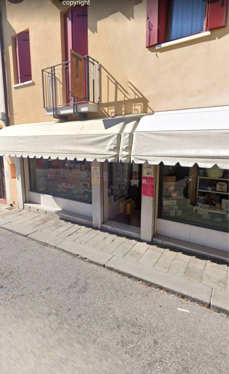 negozio in affitto a Bassano del Grappa