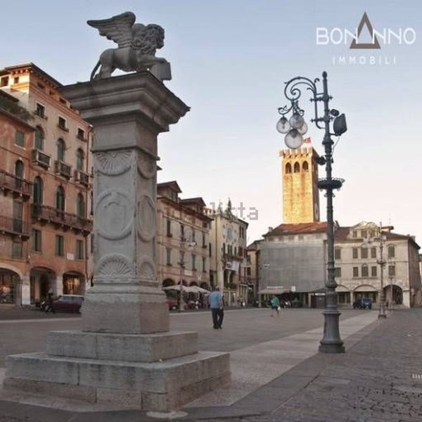 locale commerciale in affitto a Bassano del Grappa