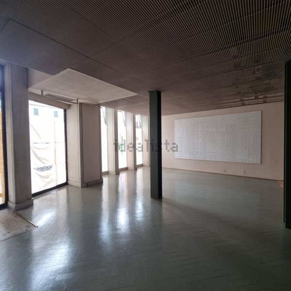 negozio in affitto a Bassano del Grappa