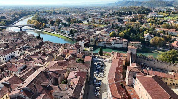 negozio in affitto a Bassano del Grappa