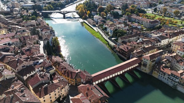 negozio in affitto a Bassano del Grappa