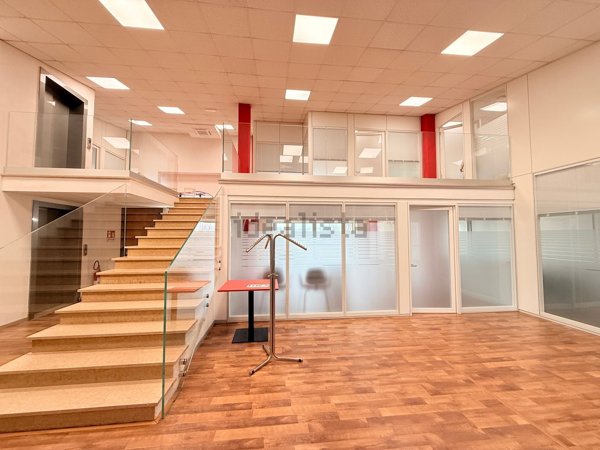 ufficio in affitto a Bassano del Grappa in zona Marchesane