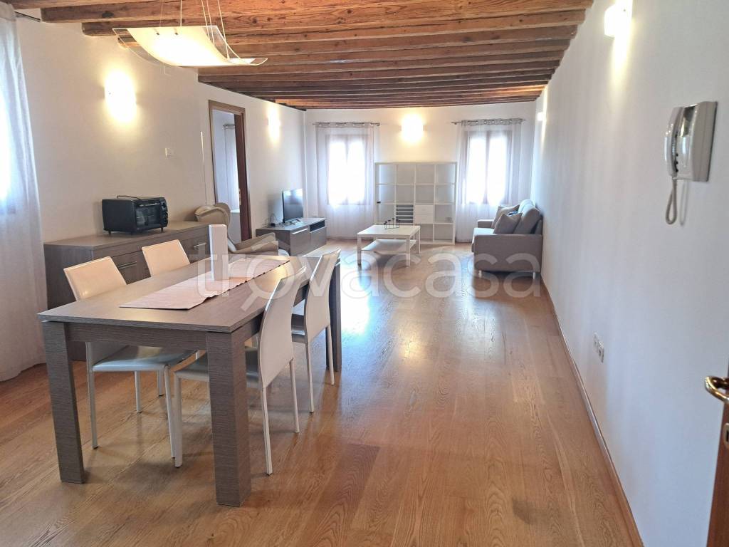 appartamento in affitto a Bassano del Grappa