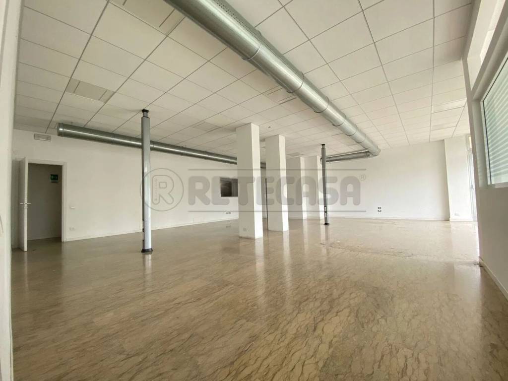 negozio in affitto a Bassano del Grappa