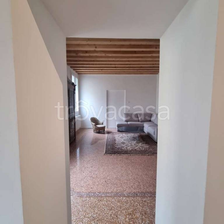 appartamento in affitto a Bassano del Grappa