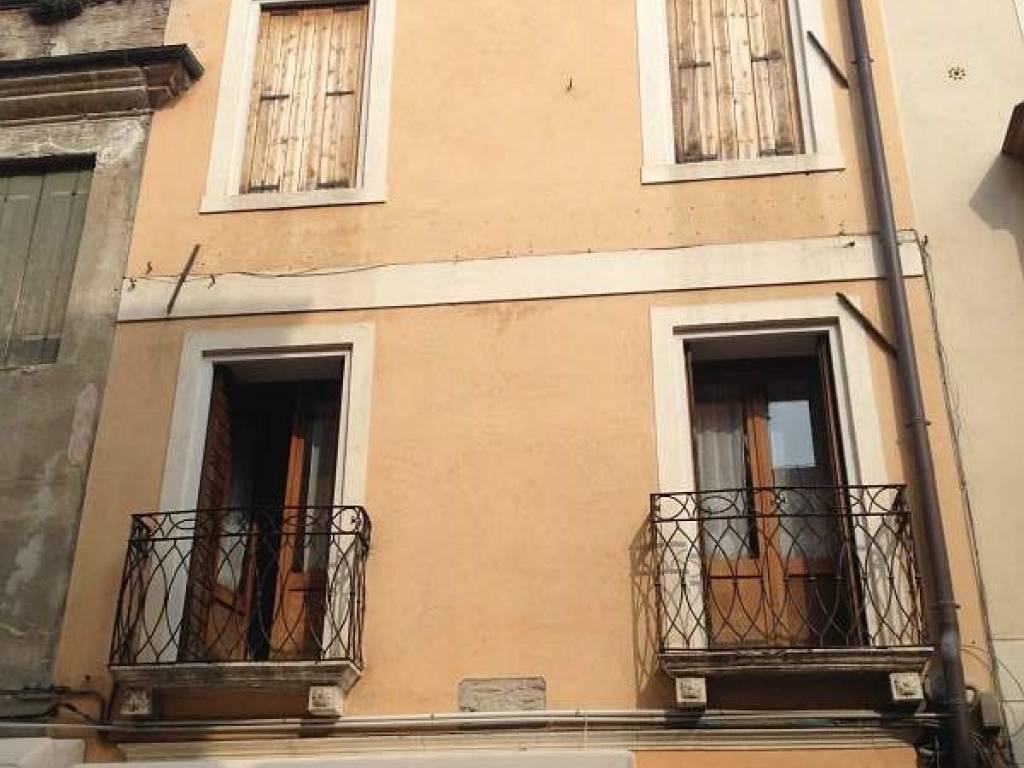 ufficio in affitto a Bassano del Grappa